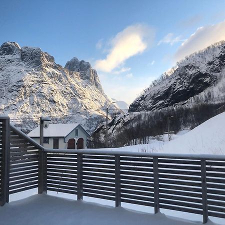 Segla Guesthouse - With View Of Fjord Fjordgard Екстериор снимка