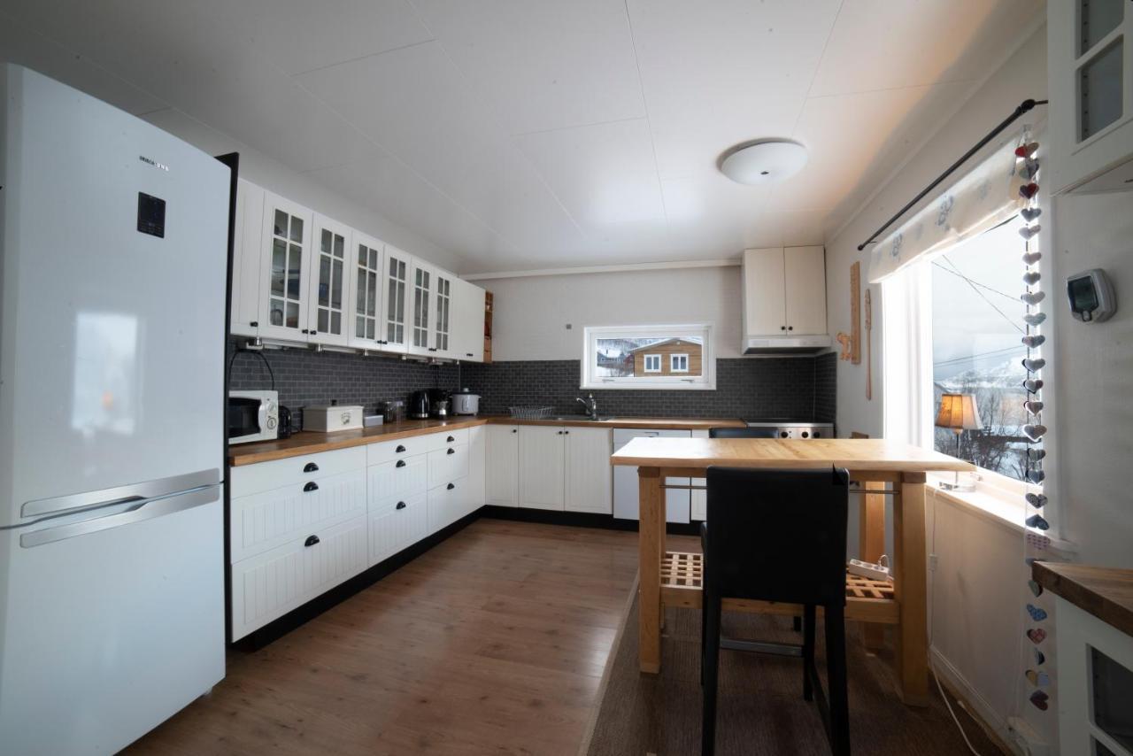 Segla Guesthouse - With View Of Fjord Fjordgard Екстериор снимка