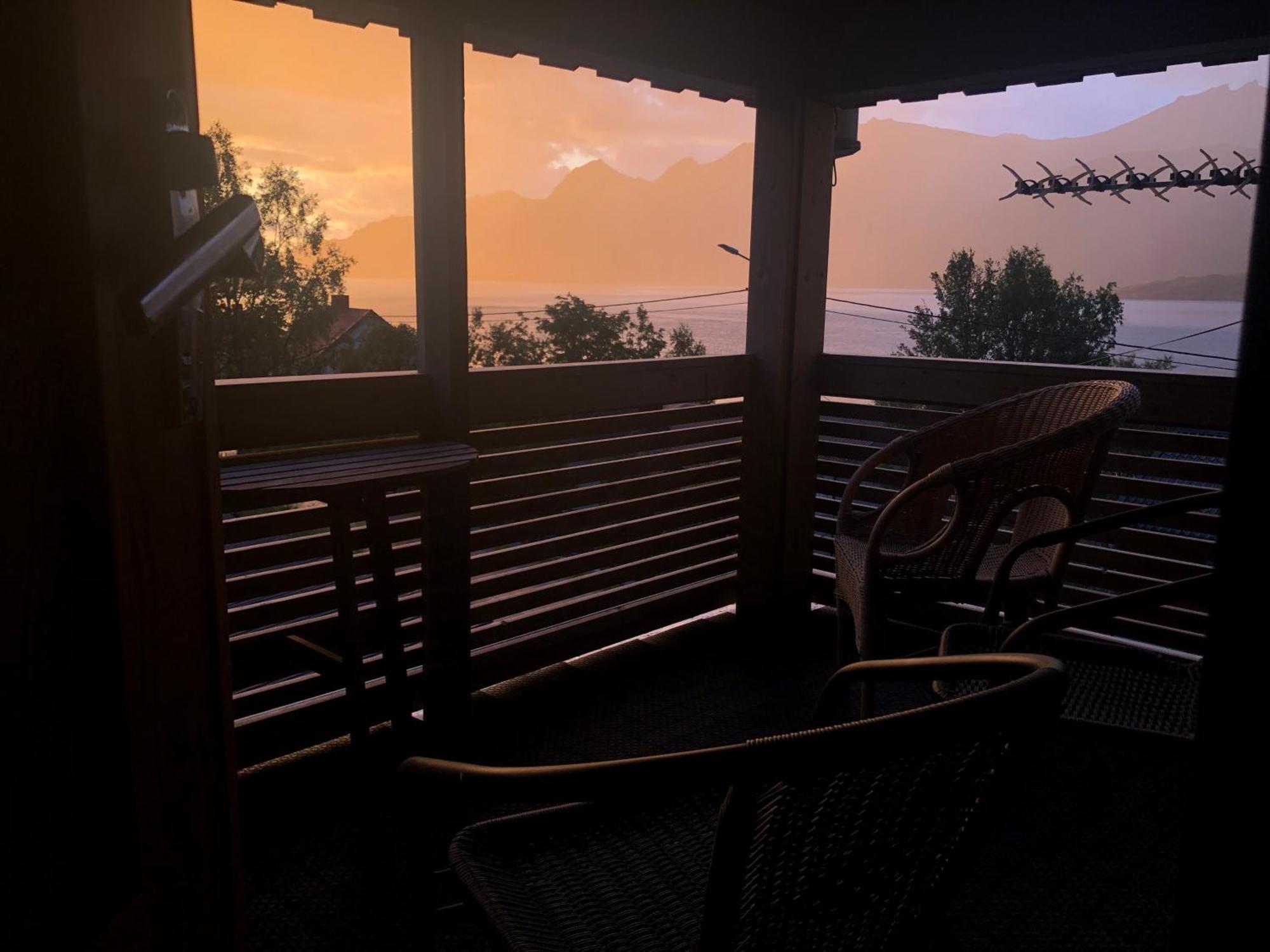 Segla Guesthouse - With View Of Fjord Fjordgard Екстериор снимка