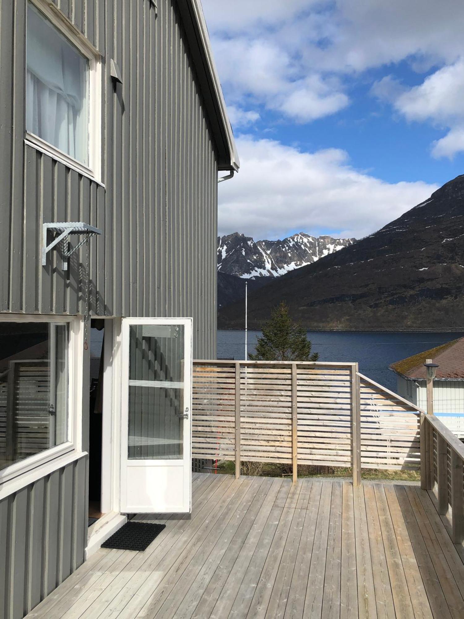 Segla Guesthouse - With View Of Fjord Fjordgard Екстериор снимка